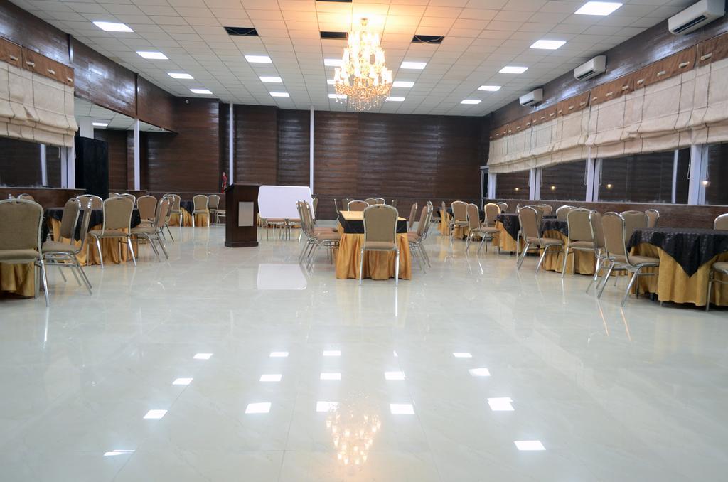 Hotel Jsr Inn Дехрадун Экстерьер фото