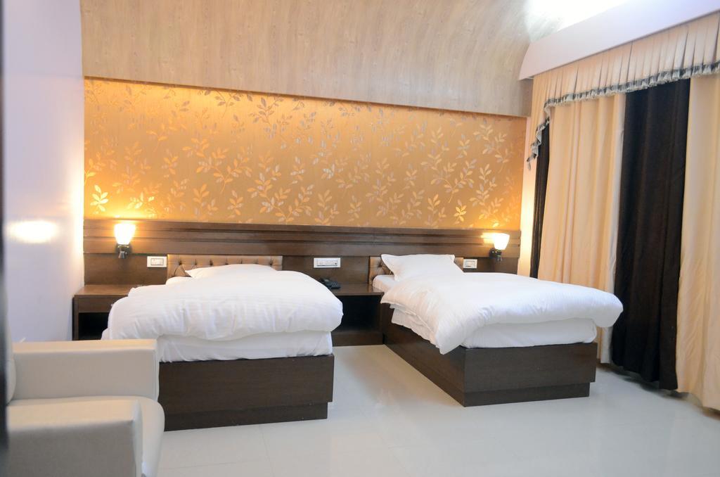 Hotel Jsr Inn Дехрадун Номер фото